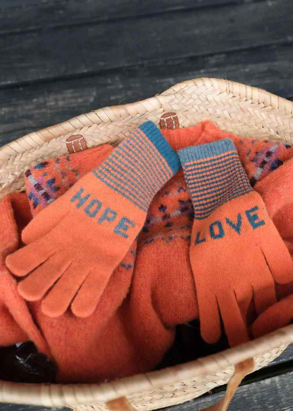 QUINTON AND CHADWICK LOVE HOPE GLOVES